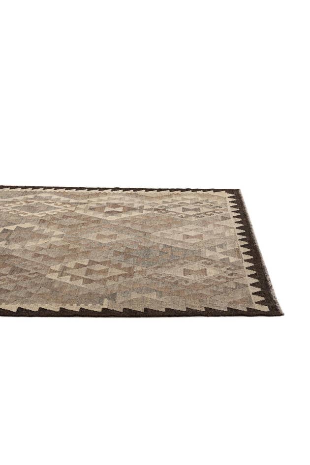Detail image of 4' 5 x 6' 1 Hand Woven Kilim Maymana Wool Rug