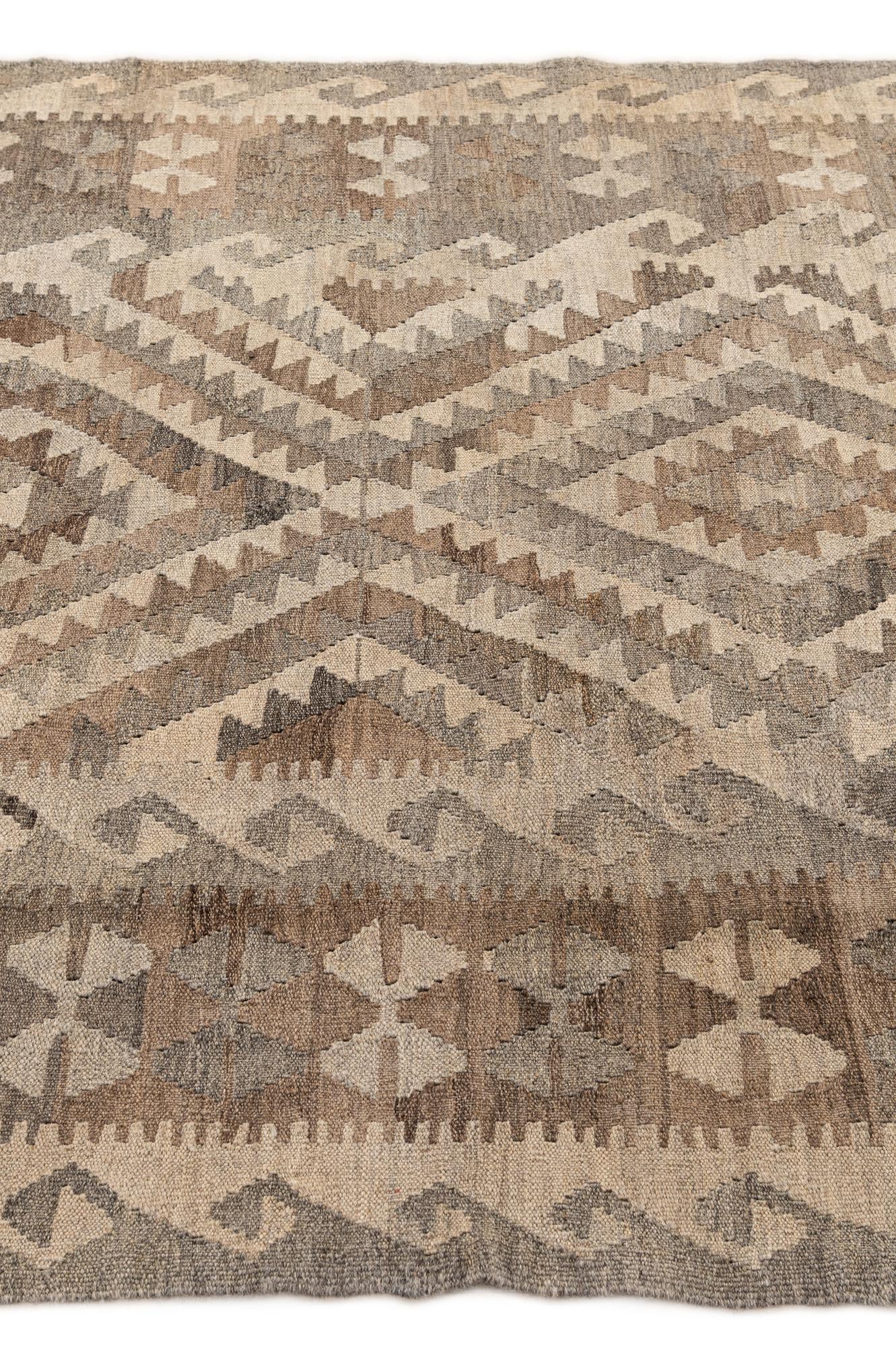 4' 5 x 6' 2 Hand Woven Kilim Maymana Wool Rug