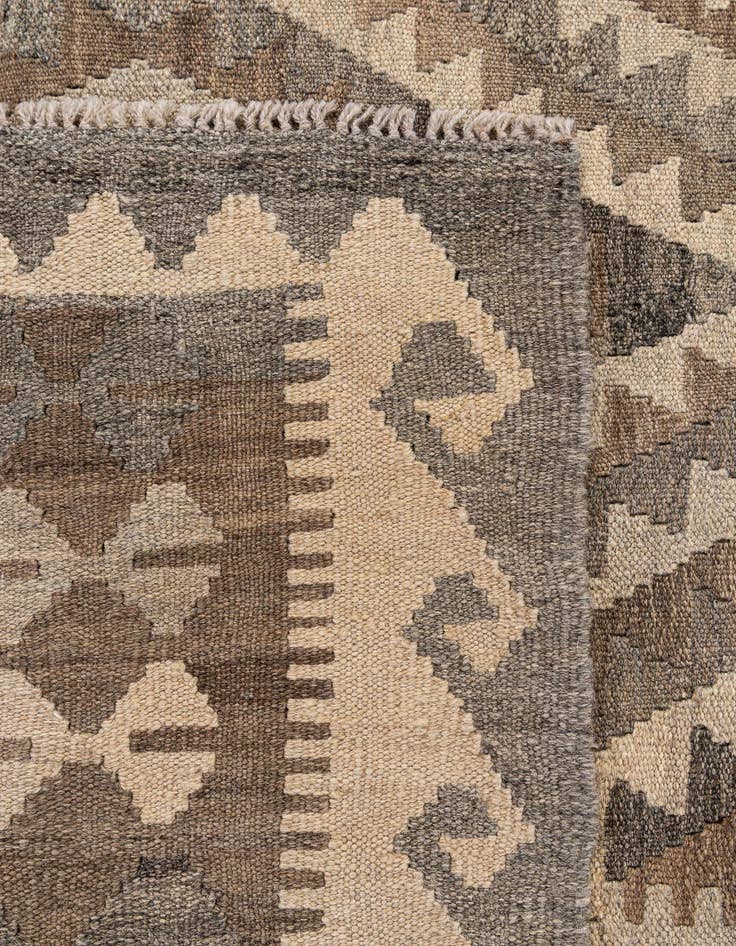 Detail image of 4' 5 x 6' 2  Hand Woven Kilim Maymana Wool Rug