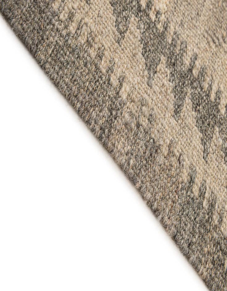 Detail image of 4' 8 x 6' 5 Hand Woven Kilim Maymana Wool Rug