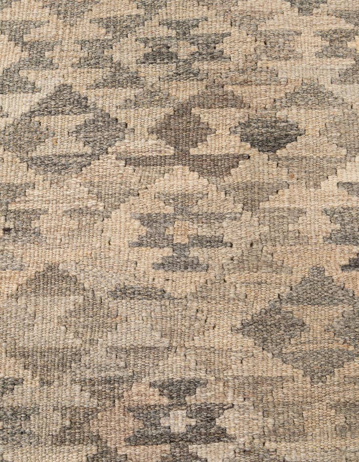 Detail image of 4' 8 x 6' 5  Hand Woven Kilim Maymana Wool Rug