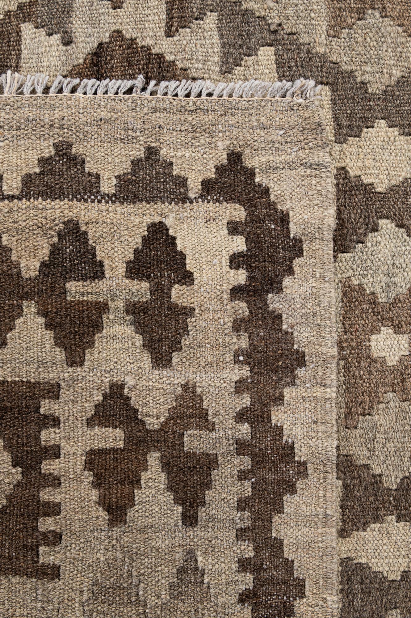 4' 8 x 6' 8 Hand Woven Kilim Maymana Wool Rug