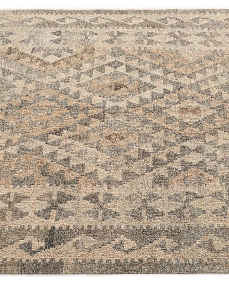 Detail image of 4' 9 x 7' 7 Hand Woven Kilim Maymana Wool Rug