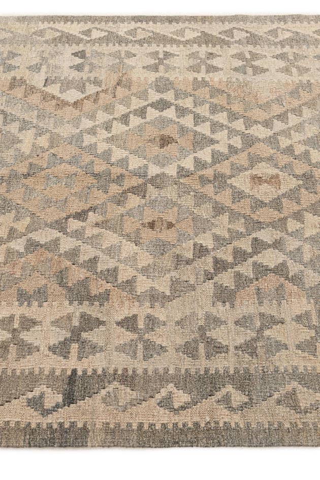 Detail image of 4' 9 x 7' 7 Hand Woven Kilim Maymana Wool Rug