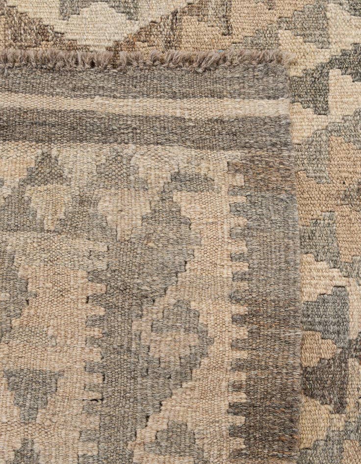 Detail image of 4' 9 x 7' 7  Hand Woven Kilim Maymana Wool Rug