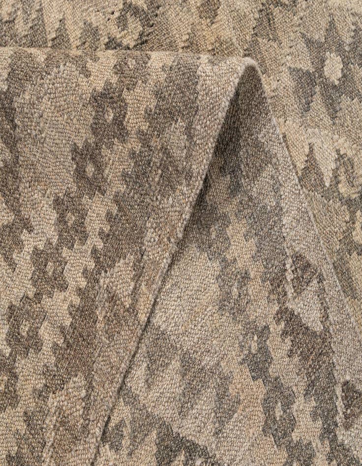 Detail image of 5' 2 x 6' 5  Hand Woven Kilim Maymana Wool Rug