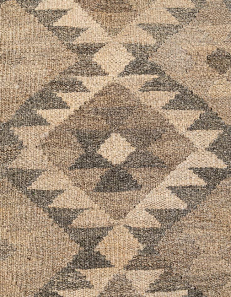 Detail image of 5' x 6' 7  Hand Woven Kilim Maymana Wool Rug