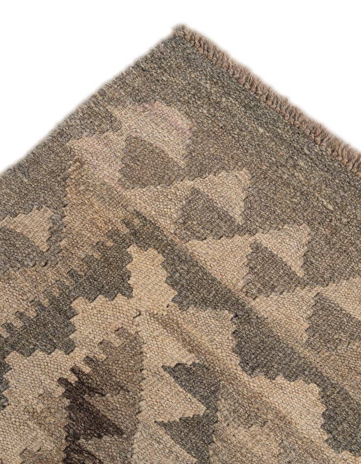 Detail image of 5' x 6' 7  Hand Woven Kilim Maymana Wool Rug