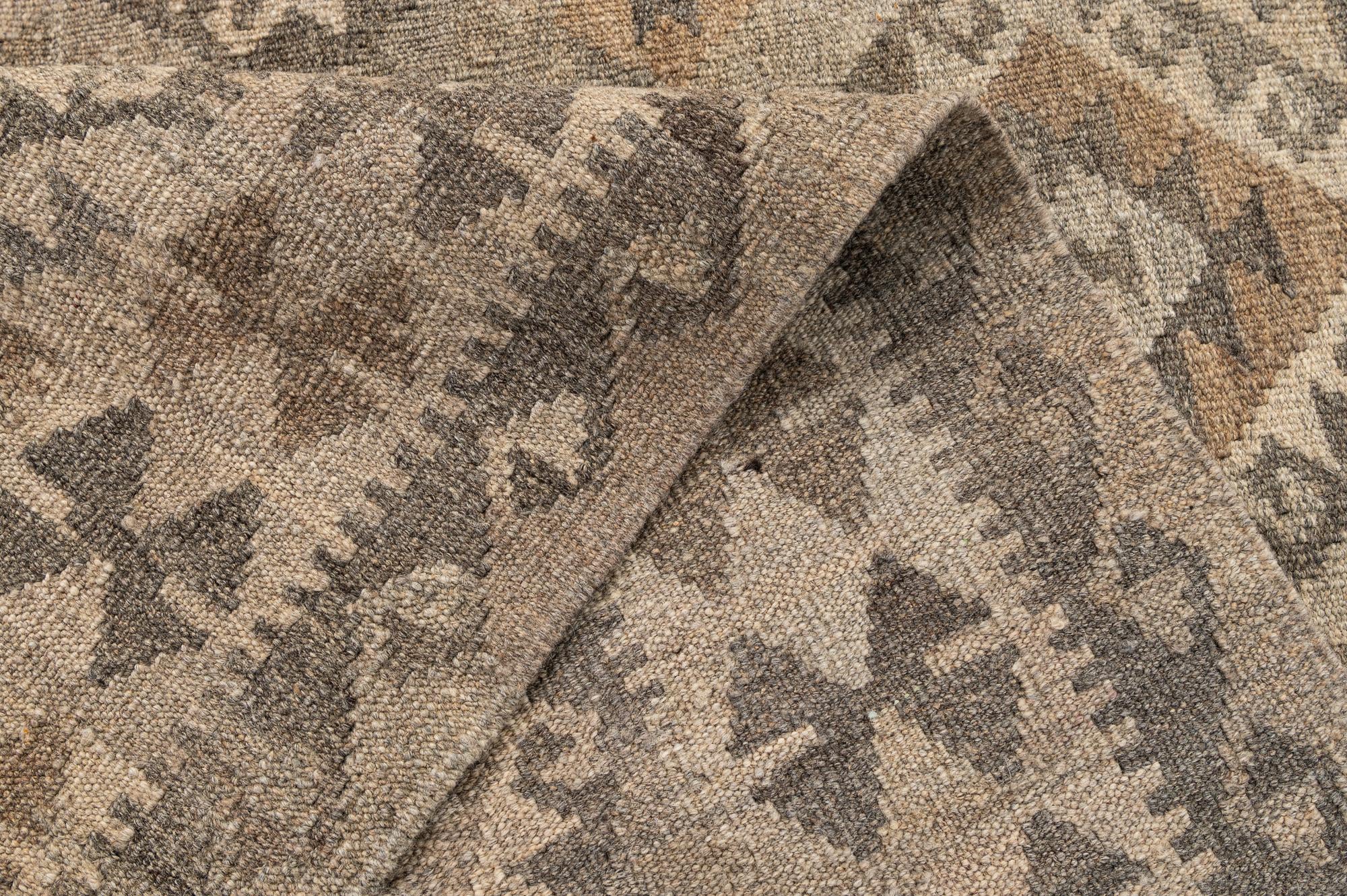 5' 2 x 6' 3 Hand Woven Kilim Maymana Wool Rug
