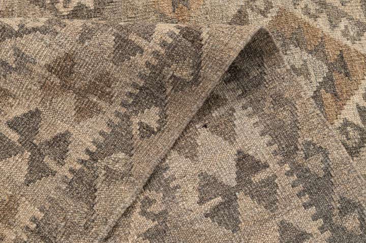 5' 2 x 6' 3 Hand Woven Kilim Maymana Wool Rug