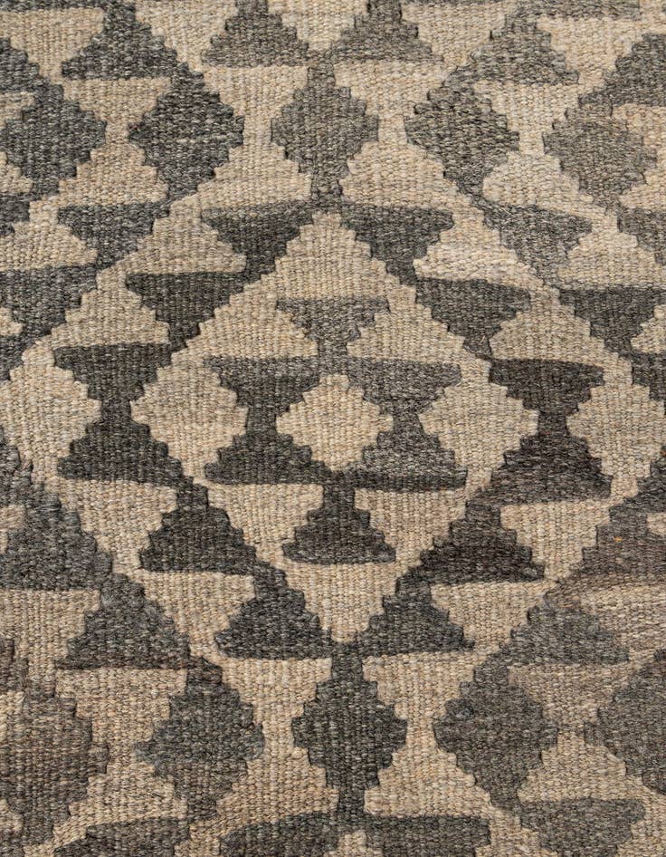 Detail image of 4' 11 x 6' 3  Hand Woven Kilim Maymana Wool Rug