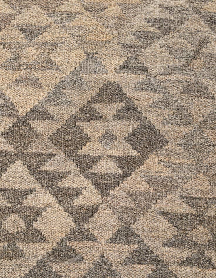 Detail image of 4' 11 x 6' 3  Hand Woven Kilim Maymana Wool Rug