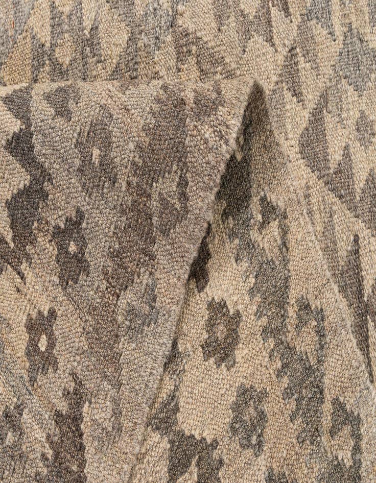 Detail image of 4' 11 x 6' 3  Hand Woven Kilim Maymana Wool Rug