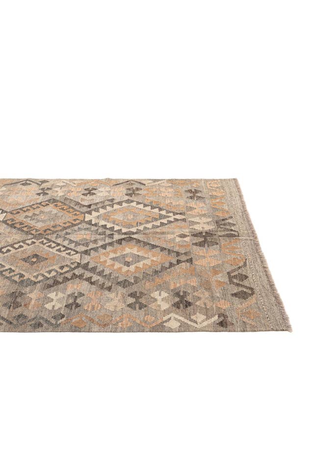 Detail image of 4' 10 x 6' 4 Hand Woven Kilim Maymana Wool Rug