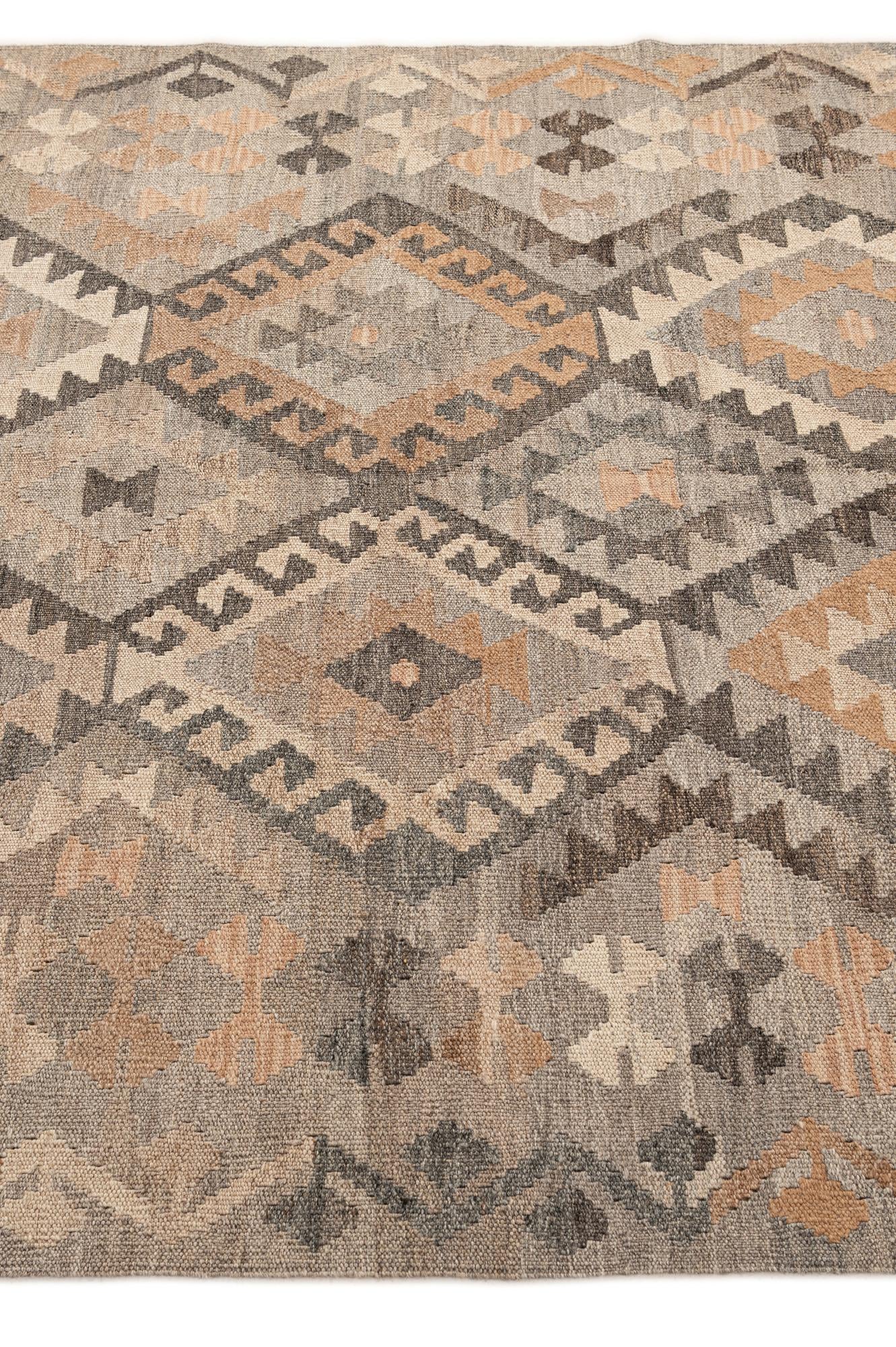4' 10 x 6' 4 Hand Woven Kilim Maymana Wool Rug