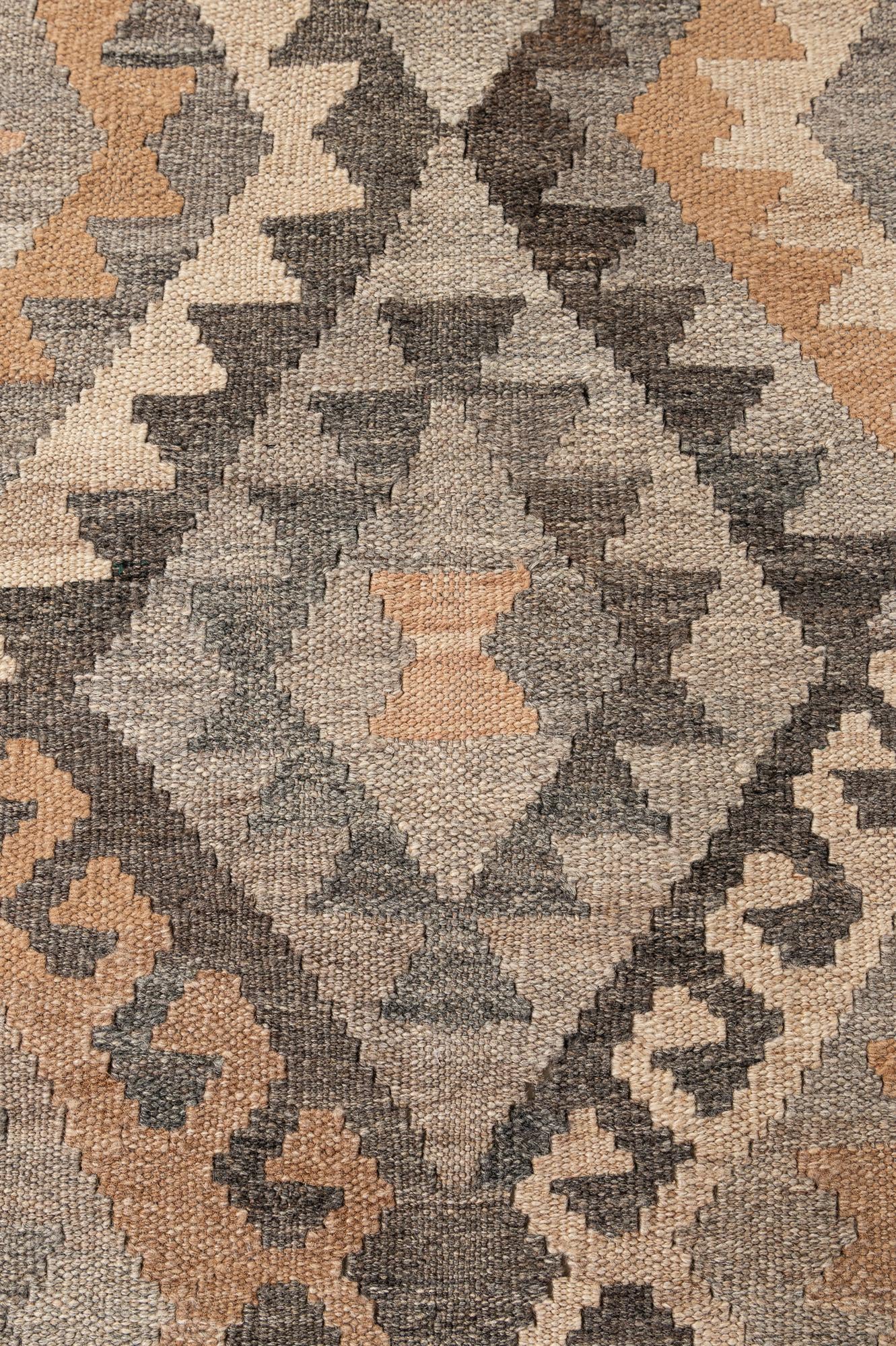 4' 10 x 6' 4 Hand Woven Kilim Maymana Wool Rug
