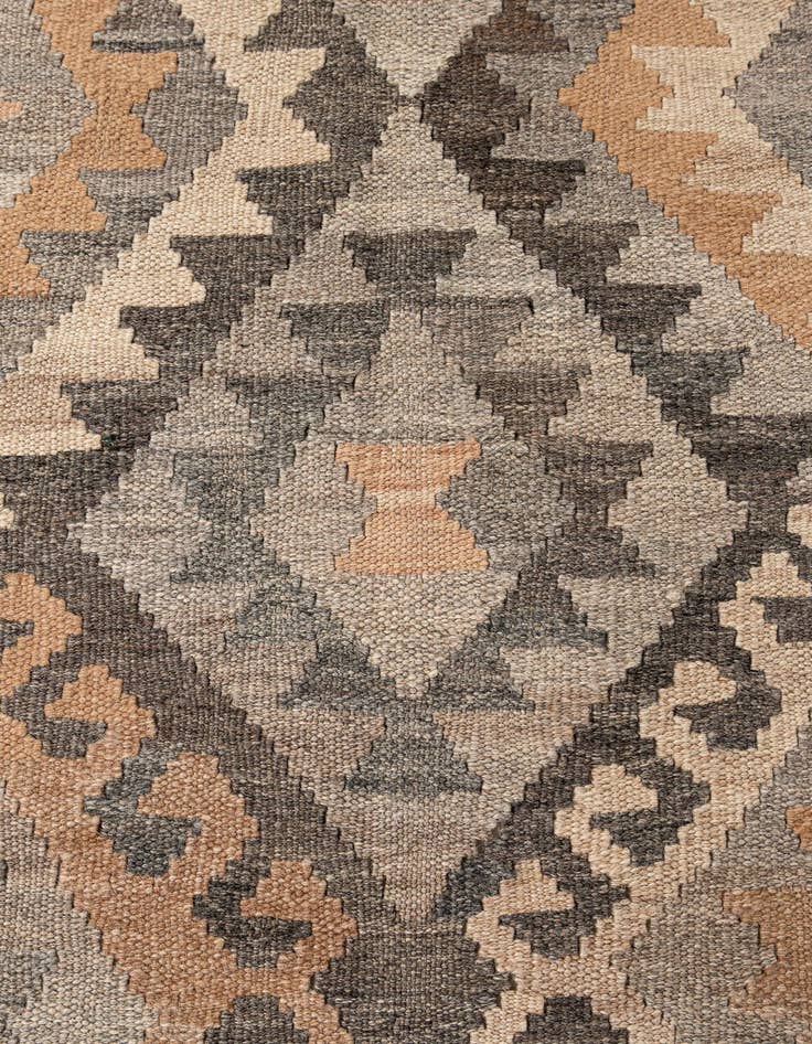 Detail image of 4' 10 x 6' 4  Hand Woven Kilim Maymana Wool Rug