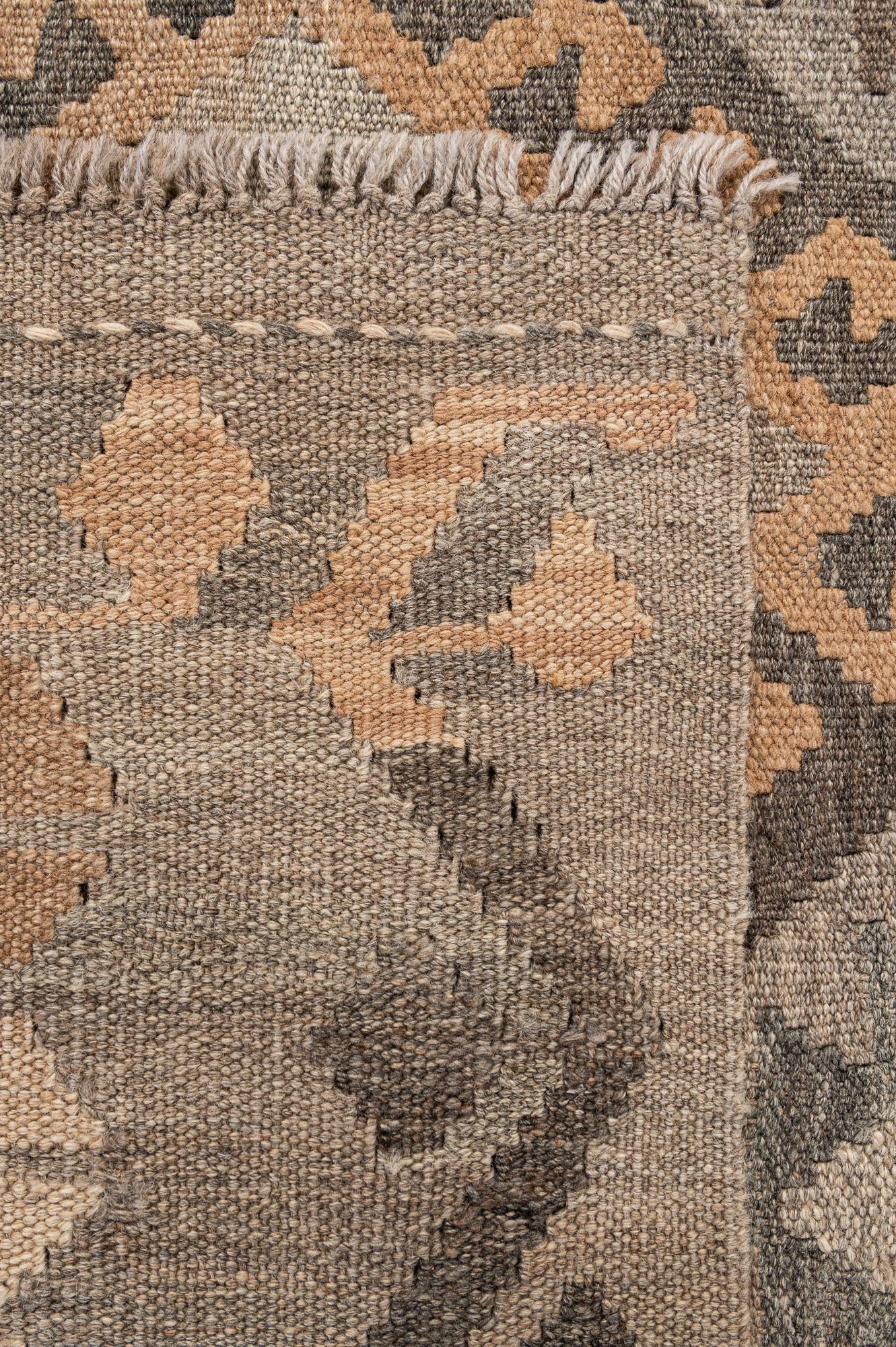 4' 10 x 6' 4 Hand Woven Kilim Maymana Wool Rug