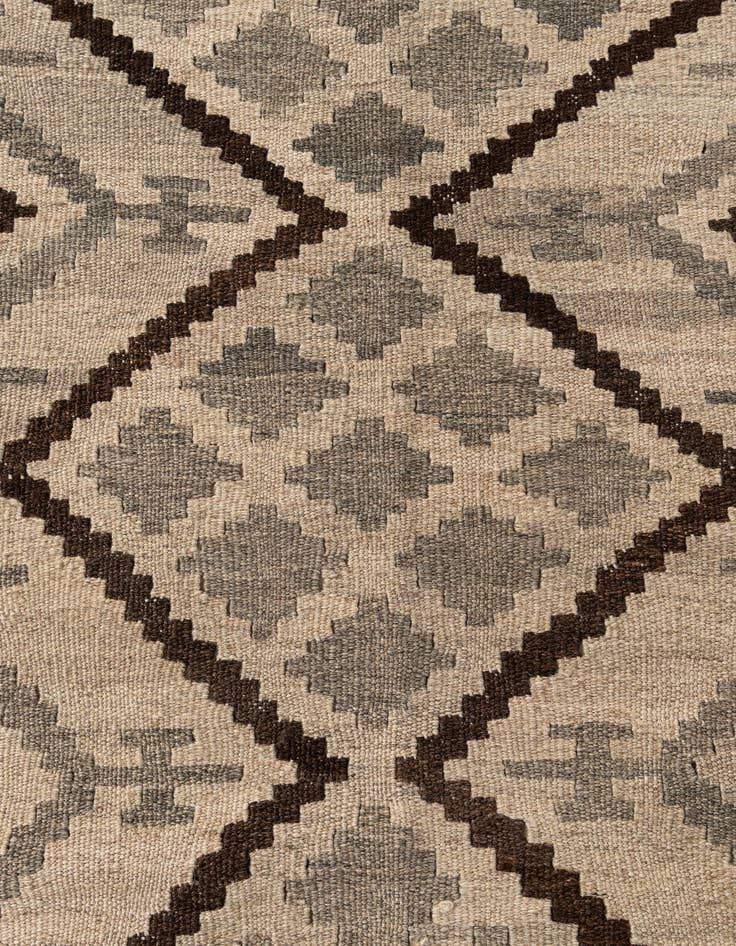 Detail image of 4' 11 x 6' 3  Hand Woven Kilim Maymana Wool Rug