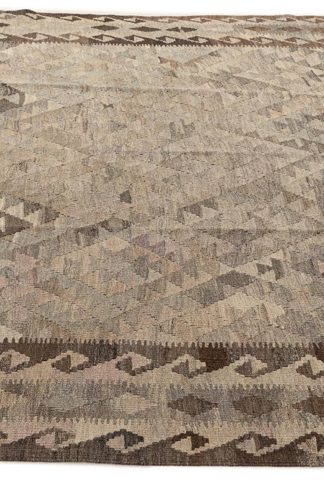 Detail image of 6' 7 x 9' 9 Hand Woven Kilim Maymana Wool Rug