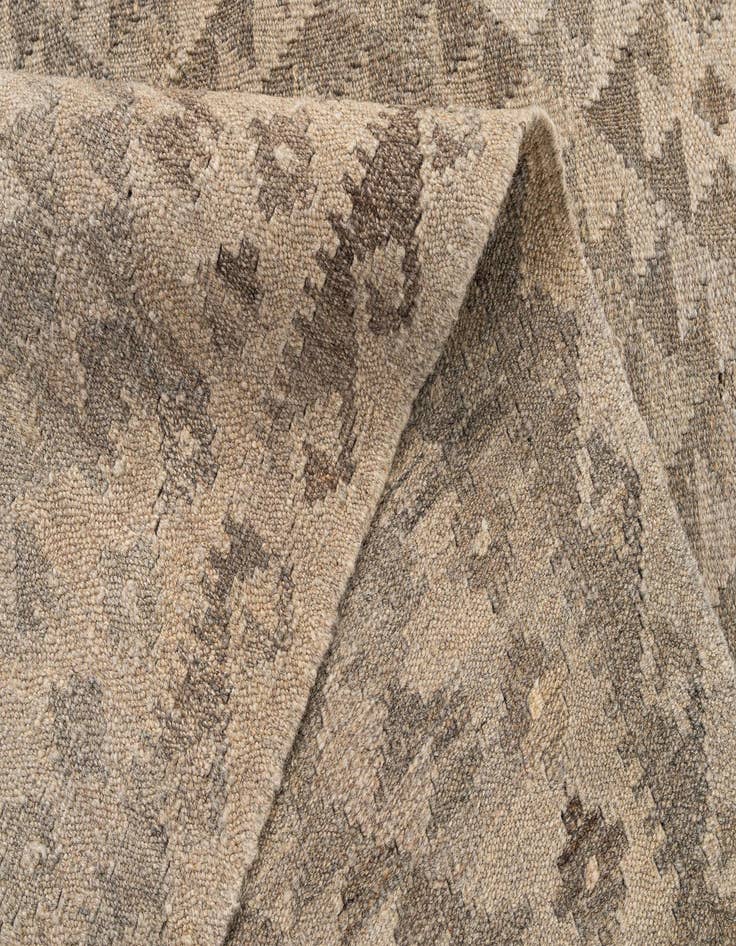 Detail image of 5' x 6' 7  Hand Woven Kilim Maymana Wool Rug