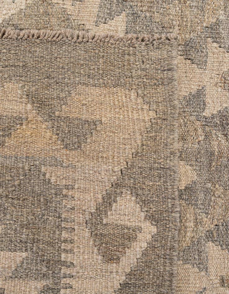 Detail image of 5' 1 x 6' 7  Hand Woven Kilim Maymana Wool Rug
