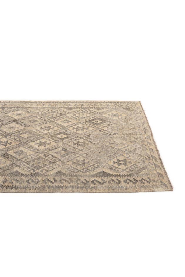 Detail image of 4' 11 x 6' 7 Hand Woven Kilim Maymana Wool Rug