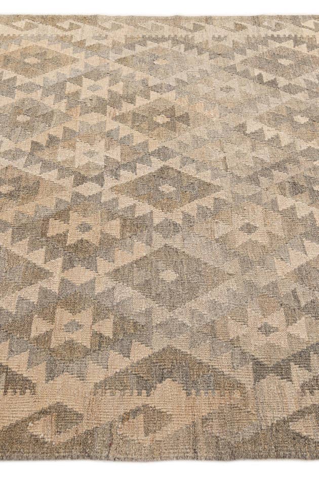 Detail image of 5' 1 x 6' 5 Hand Woven Kilim Maymana Wool Rug