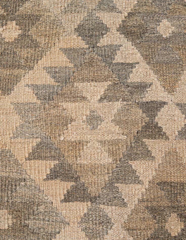 Detail image of 5' 1 x 6' 5  Hand Woven Kilim Maymana Wool Rug