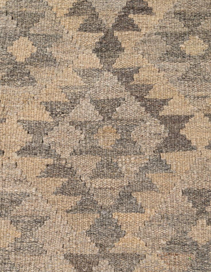 Detail image of 5' x 6' 6  Hand Woven Kilim Maymana Wool Rug