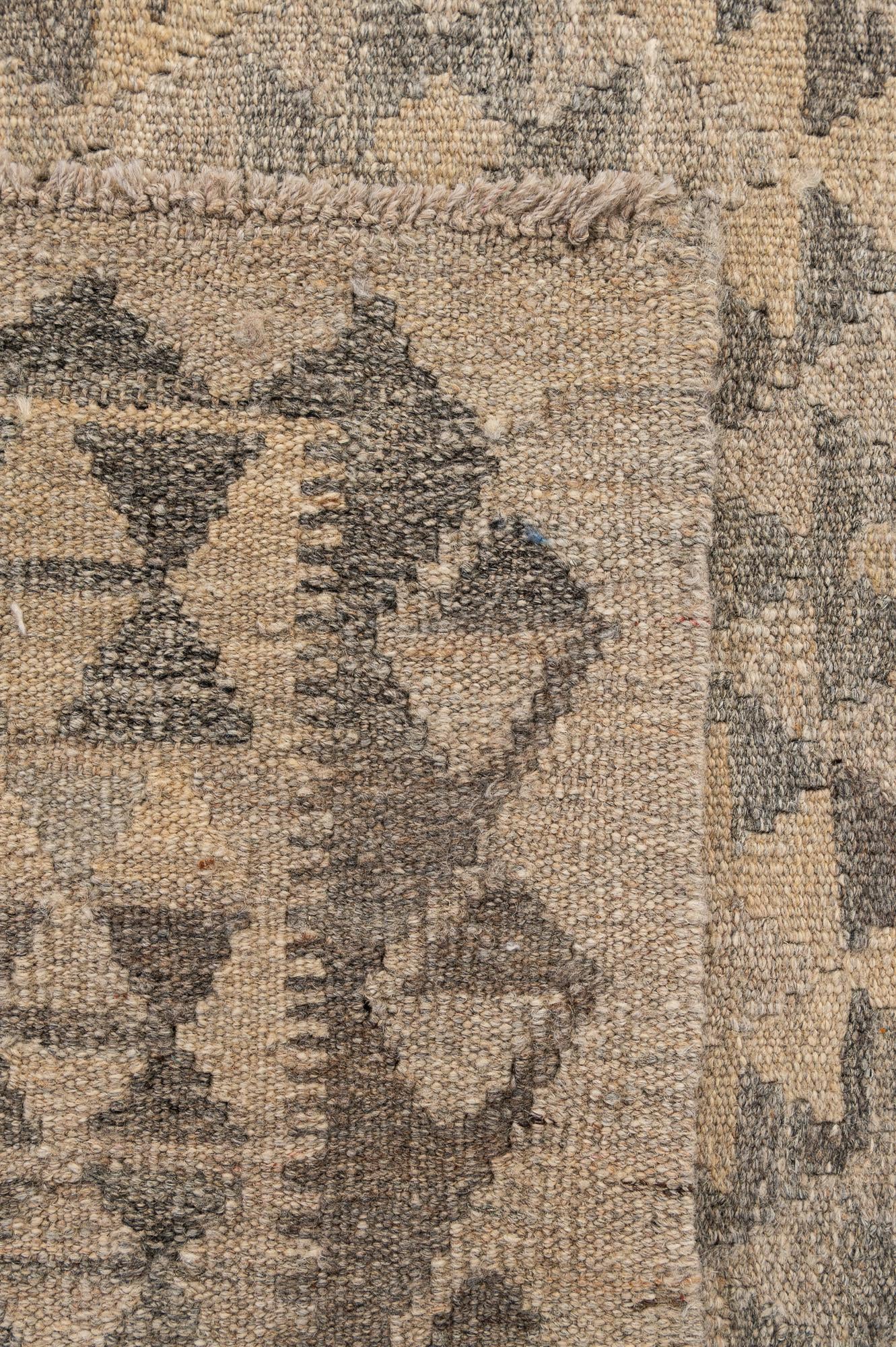 5' x 6' 6 Hand Woven Kilim Maymana Wool Rug