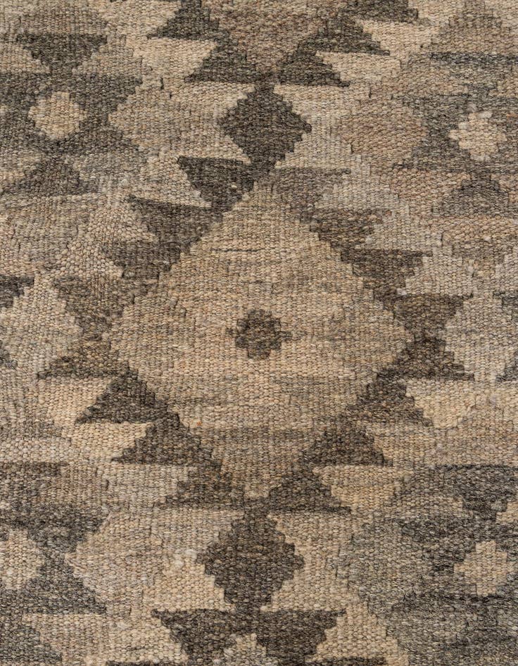 Detail image of 4' 11 x 6' 7  Hand Woven Kilim Maymana Wool Rug