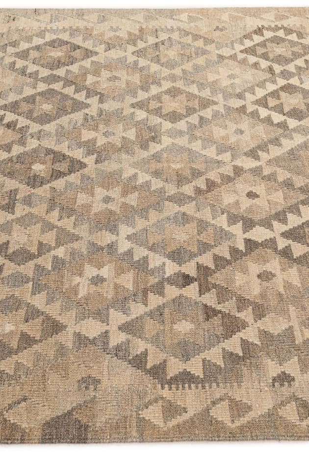 Detail image of 5' 2 x 6' 7 Hand Woven Kilim Maymana Wool Rug