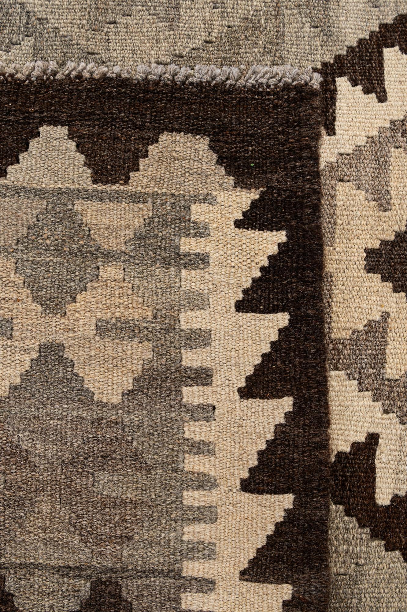 5' x 6' 4 Hand Woven Kilim Maymana Wool Rug