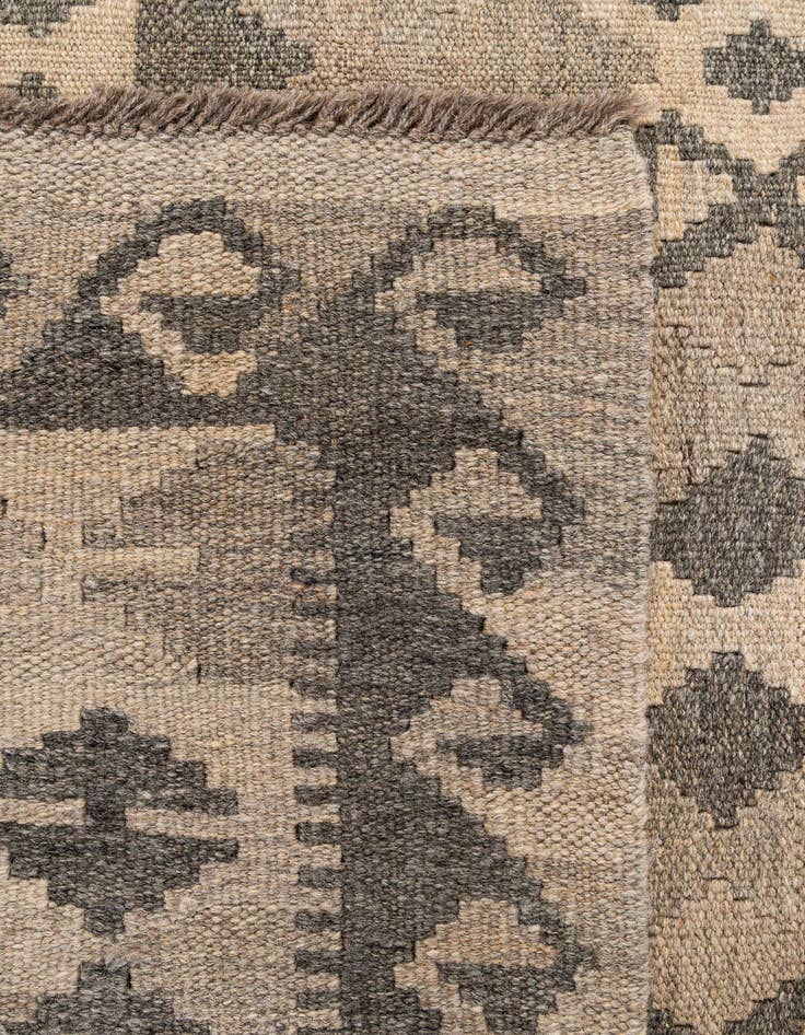 Detail image of 5' 1 x 6' 7  Hand Woven Kilim Maymana Wool Rug