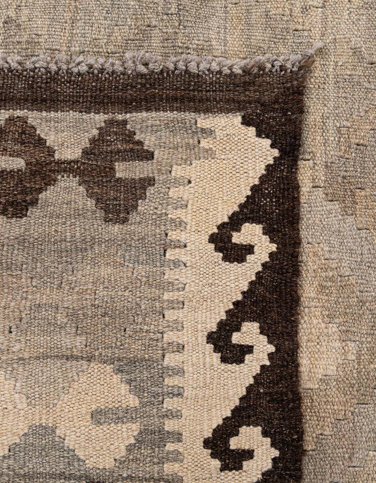 Detail image of 4' 11 x 6' 5  Hand Woven Kilim Maymana Wool Rug