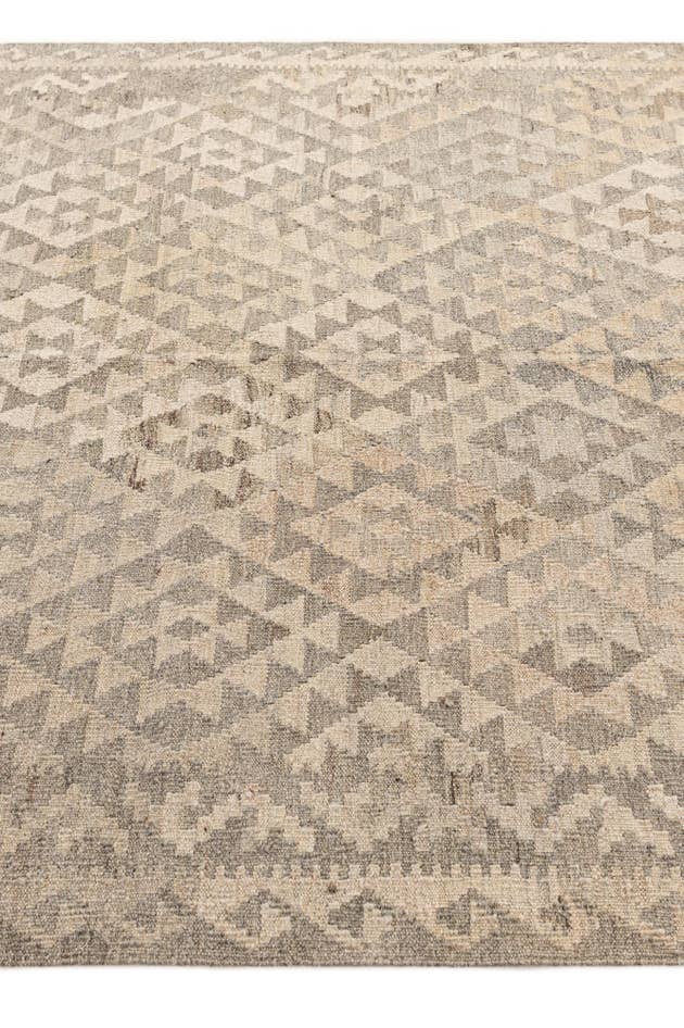 Detail image of 5' 2 x 6' 9 Hand Woven Kilim Maymana Wool Rug