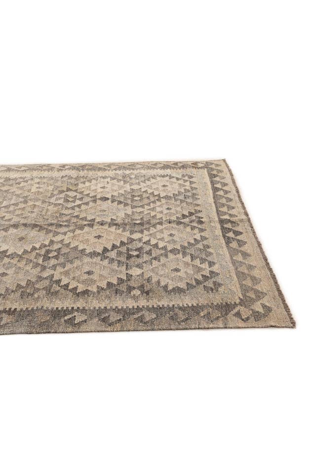Detail image of 4' 11 x 6' 6 Hand Woven Kilim Maymana Wool Rug