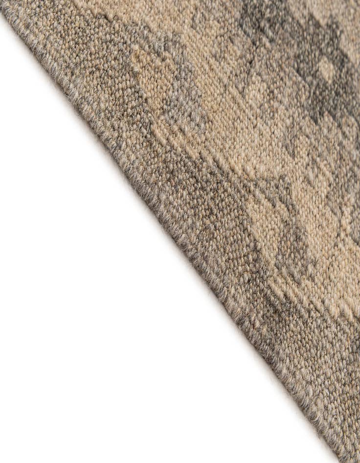Detail image of 5' x 6' 8  Hand Woven Kilim Maymana Wool Rug