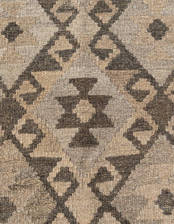Detail image of 5' x 6' 8  Hand Woven Kilim Maymana Wool Rug