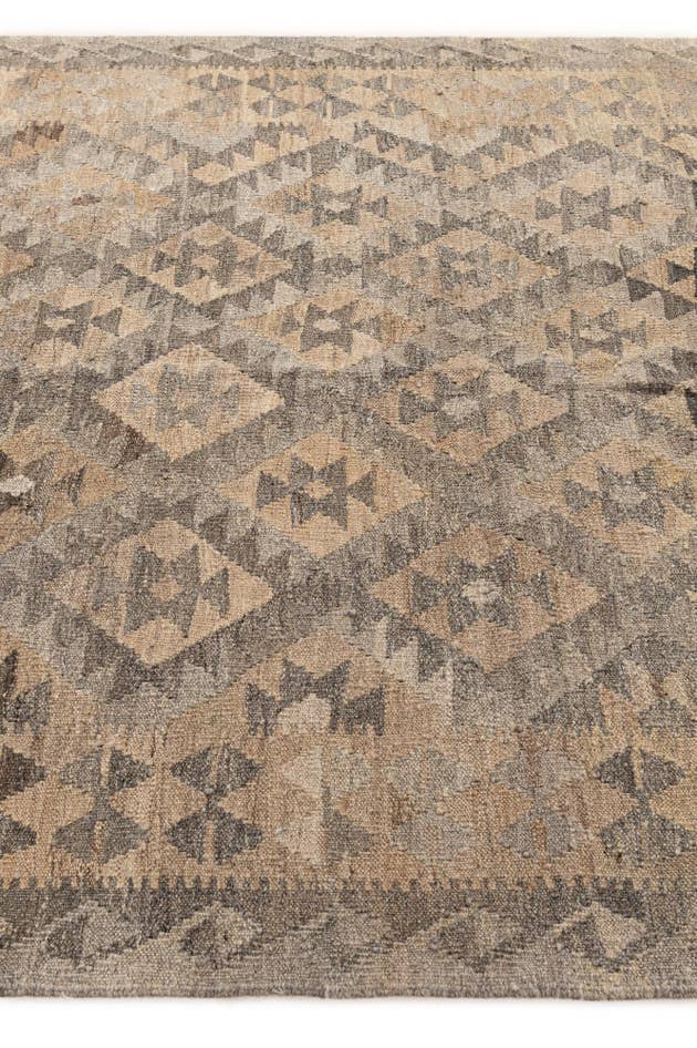 Detail image of 5' 1 x 6' 6 Hand Woven Kilim Maymana Wool Rug