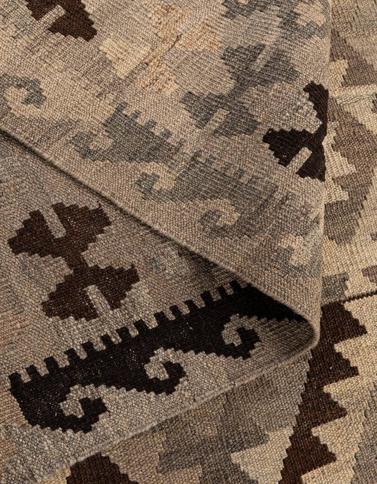 Detail image of 4' 11 x 6' 8  Hand Woven Kilim Maymana Wool Rug