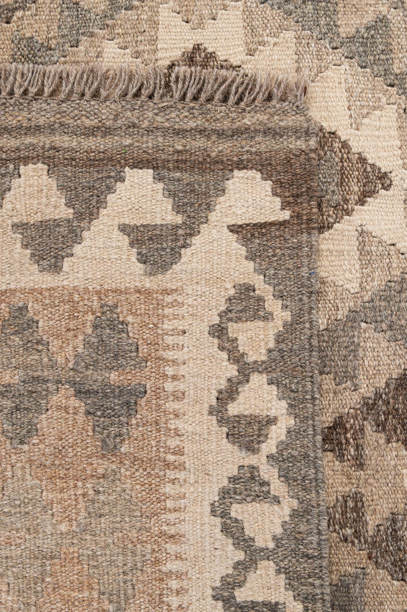 4' 11 x 7' Hand Woven Kilim Maymana Wool Rug