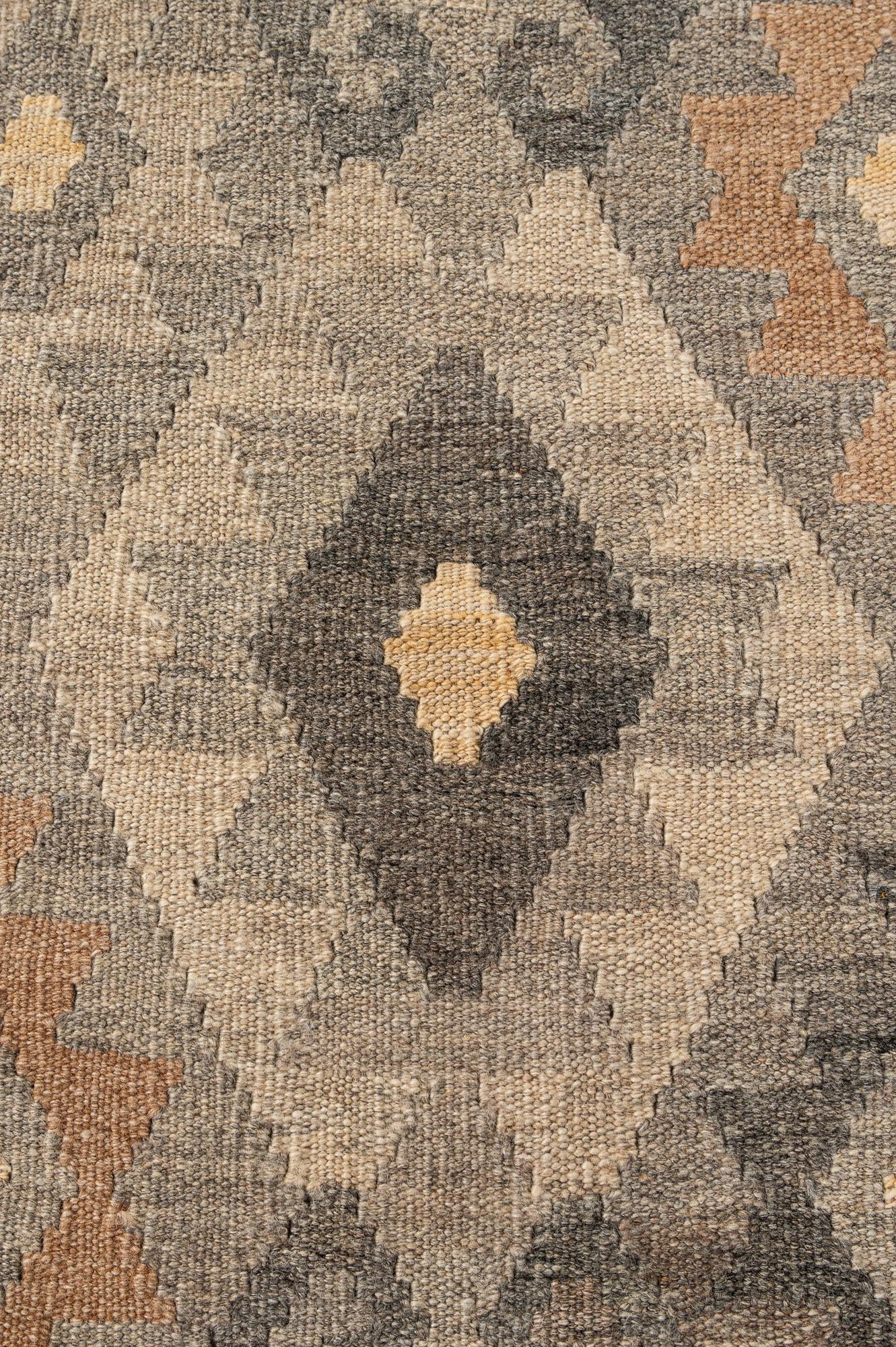 5' 2 x 6' 3 Hand Woven Kilim Maymana Wool Rug