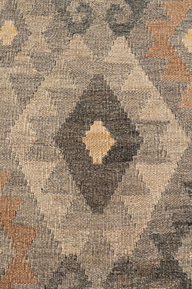 5' 2 x 6' 3 Hand Woven Kilim Maymana Wool Rug