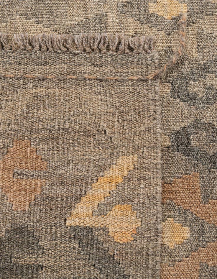Detail image of 5' 2 x 6' 3  Hand Woven Kilim Maymana Wool Rug