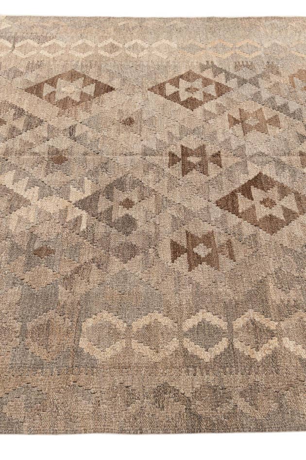 Detail image of 5' 2 x 6' 3 Hand Woven Kilim Maymana Wool Rug