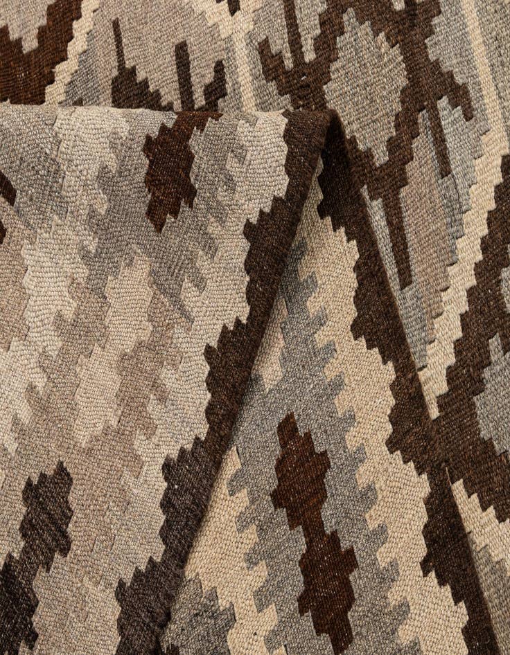 Detail image of 5' 2 x 6' 5  Hand Woven Kilim Maymana Wool Rug