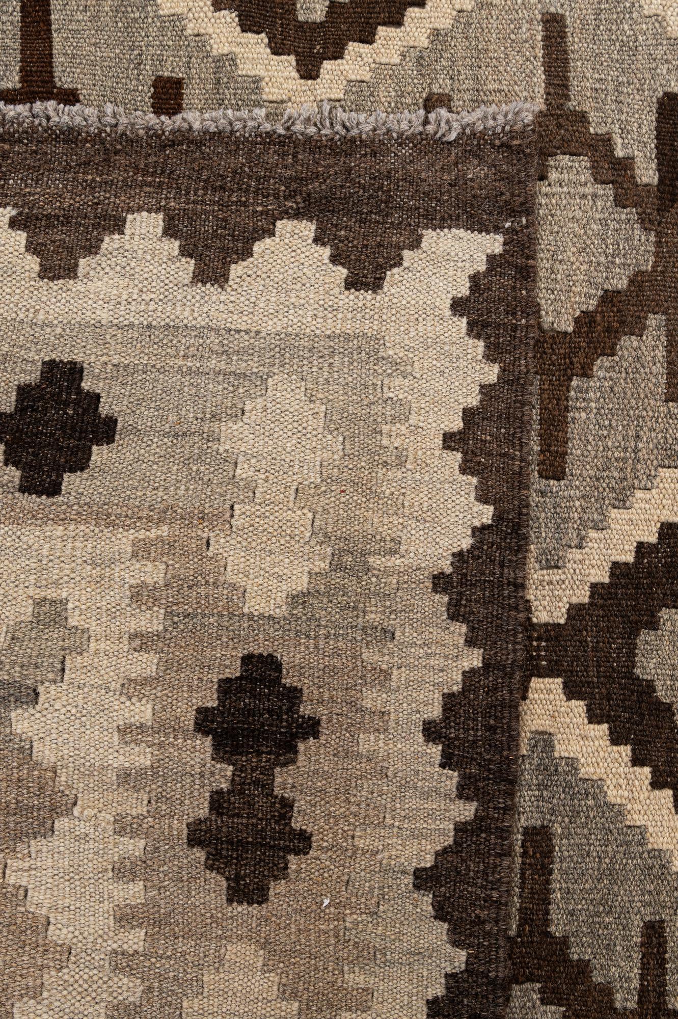 5' 2 x 6' 5 Hand Woven Kilim Maymana Wool Rug