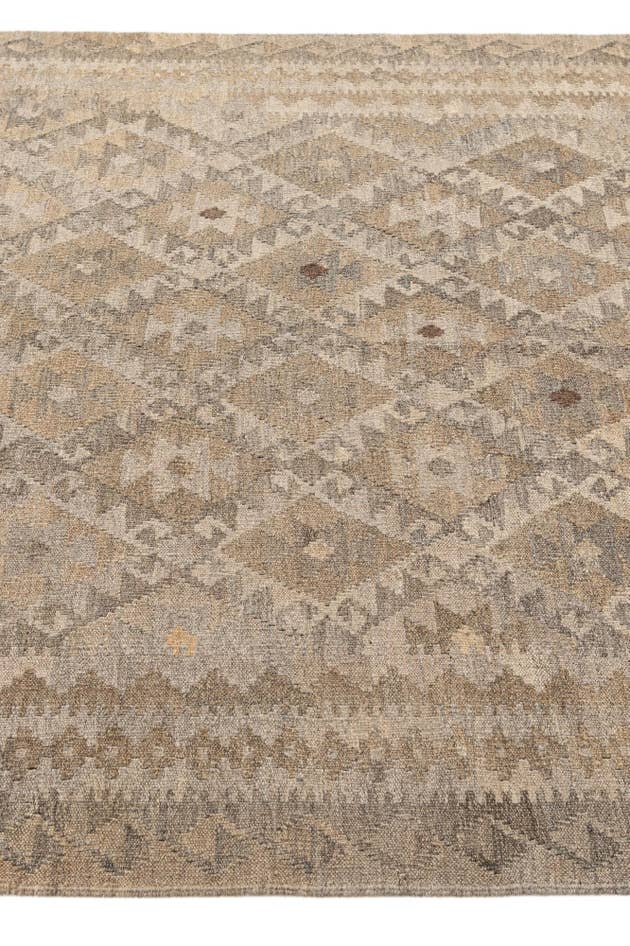 Detail image of 5' 1 x 6' 10 Hand Woven Kilim Maymana Wool Rug